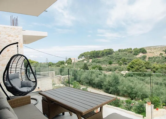 Mimoza Apelati アパート